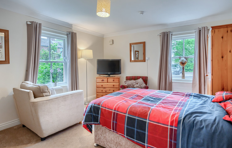 double-bedroom-at-loveday-house.jpg