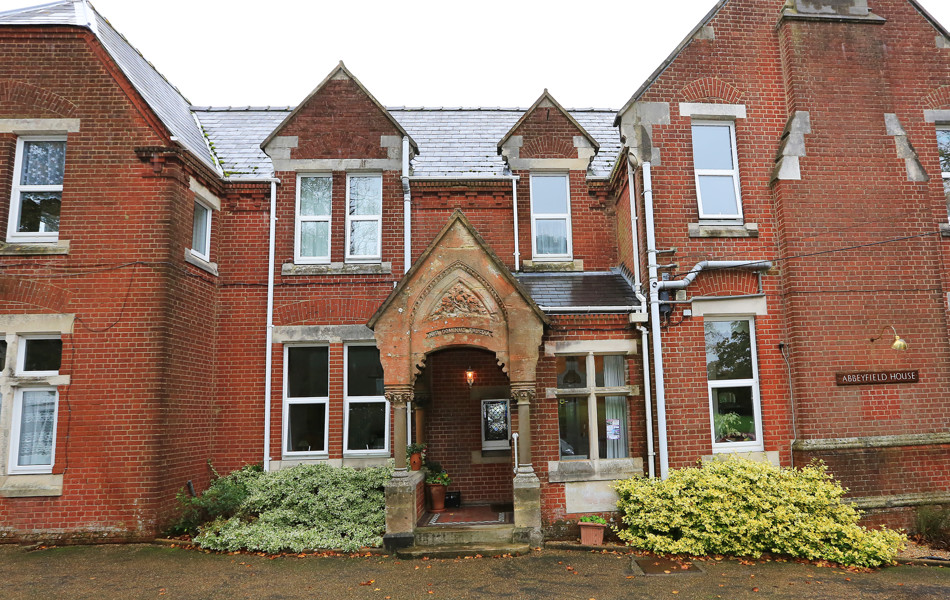 Front entrance at Abbeyfield House, Cowes PO31 8HA