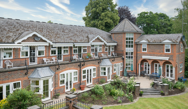 External view of Lee House Wimbledon from garden