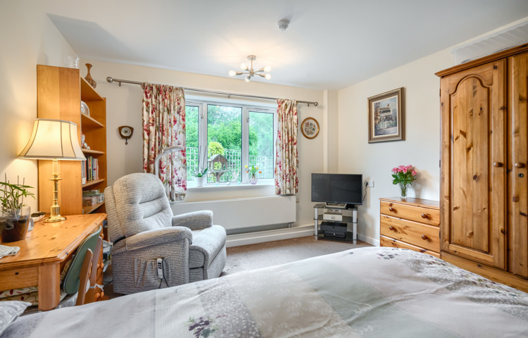 Bedroom With Lounge Area At Holloway House