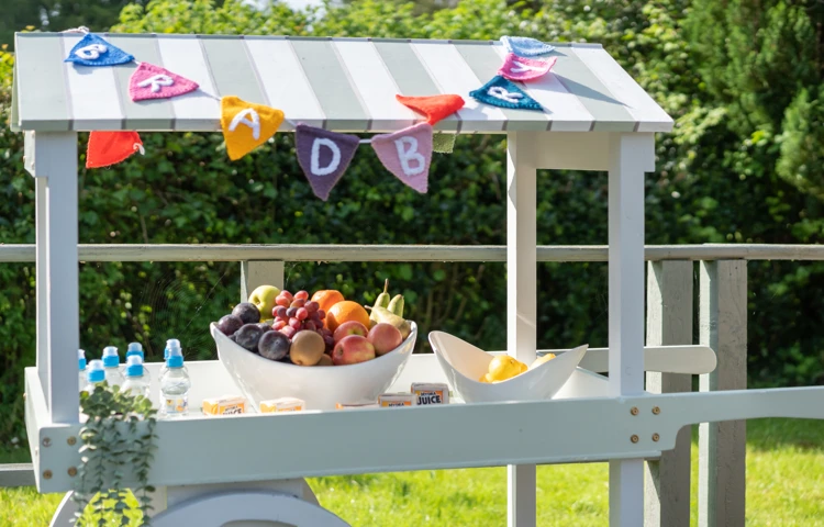 Garden And Snack Kart At Bradbury House