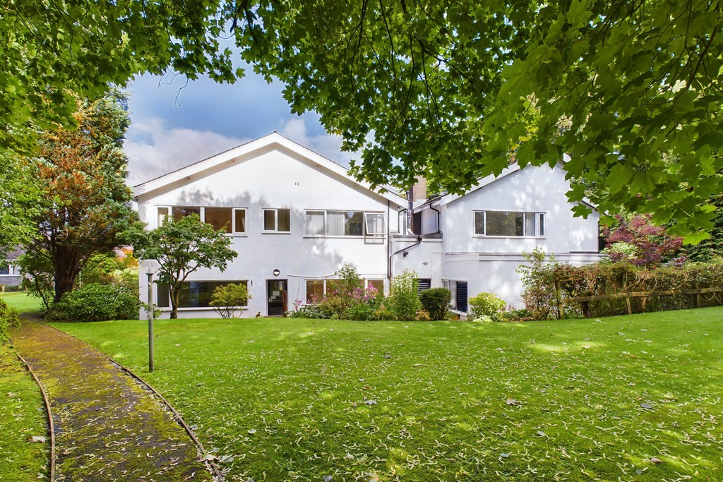 Rear Gardens Grounds at Abbeyfield Nine Oaks in Windermere, LA23 1BB