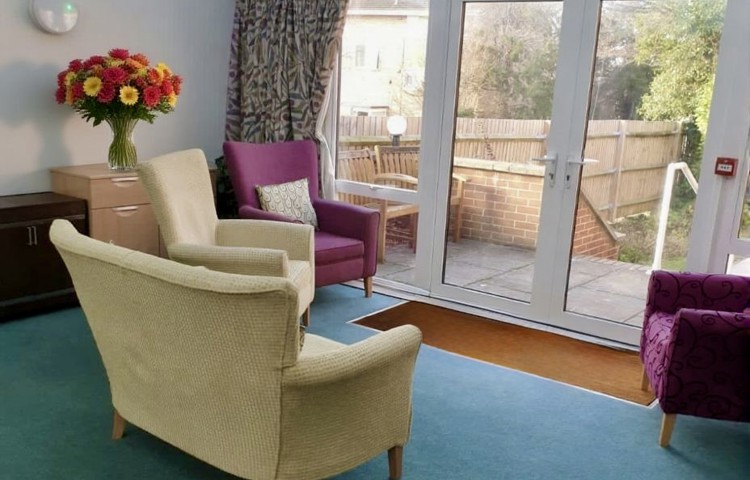 Lounge At Macgregor House SP1 1JT