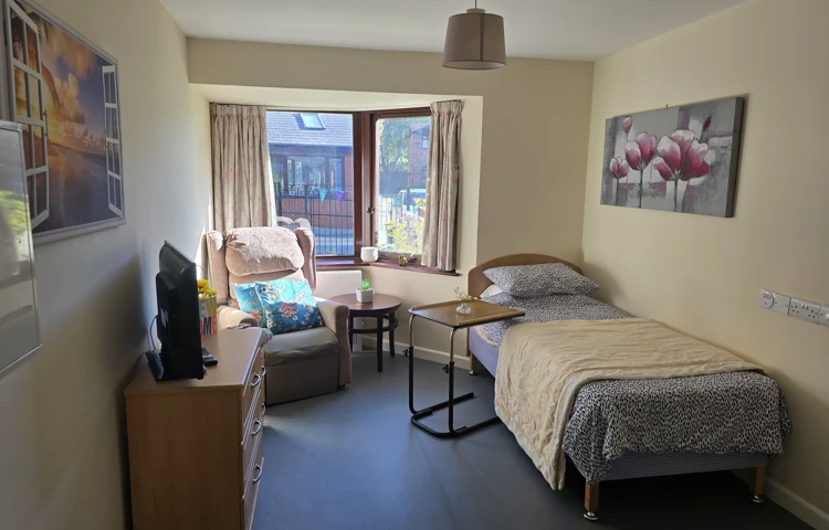 Single Bedroom At Downing House, Manchester M20 4PP