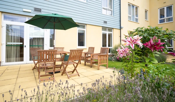Garden and outside patio seating area at Hope Bank View