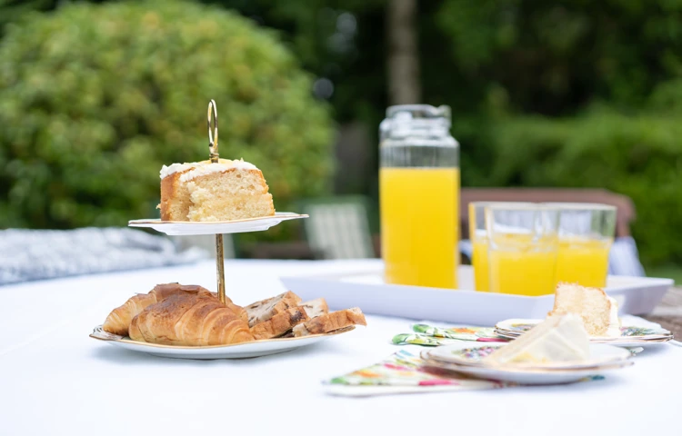 alfresco-dining-at-middleton-house.jpg