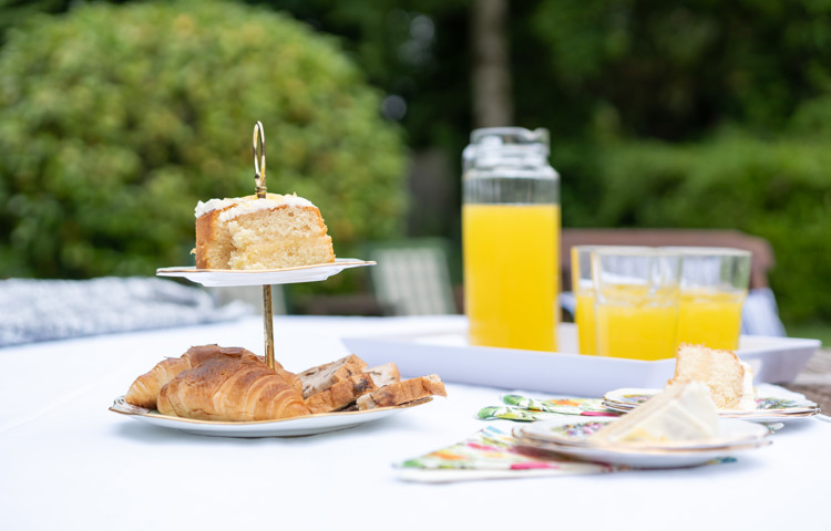 alfresco-dining-at-middleton-house.jpg