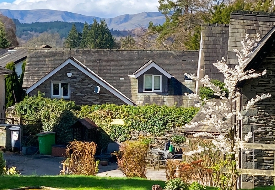 Beautiful Grounds At Abbeyfield Nine Oaks LA23 1BB (1)