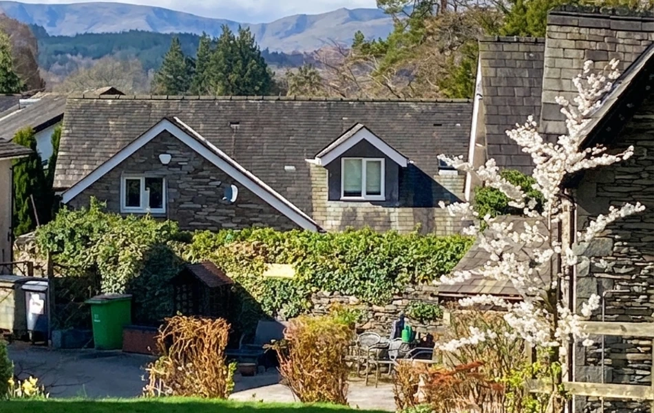 Beautiful Grounds At Abbeyfield Nine Oaks LA23 1BB (1)