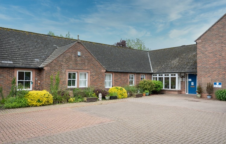 driveway-and-entrance-at-loveday-house.jpg