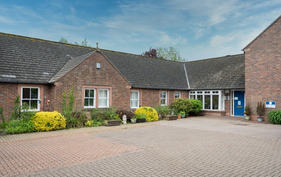 driveway-and-entrance-at-loveday-house.jpg