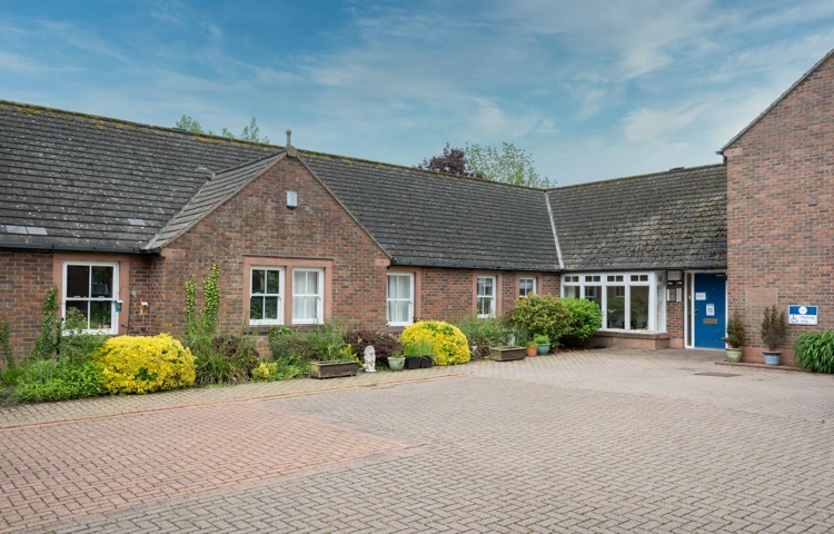 driveway-and-entrance-at-loveday-house.jpg