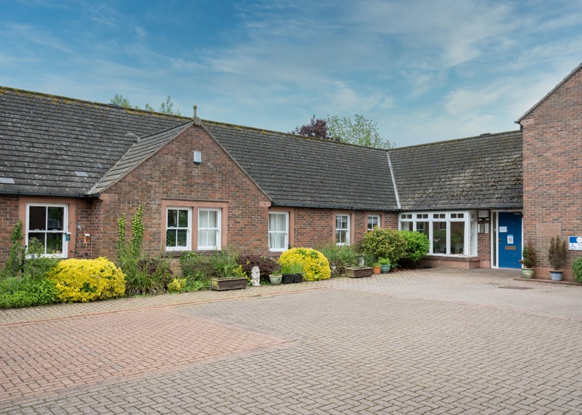 Entrance And Driveway At Loveday House