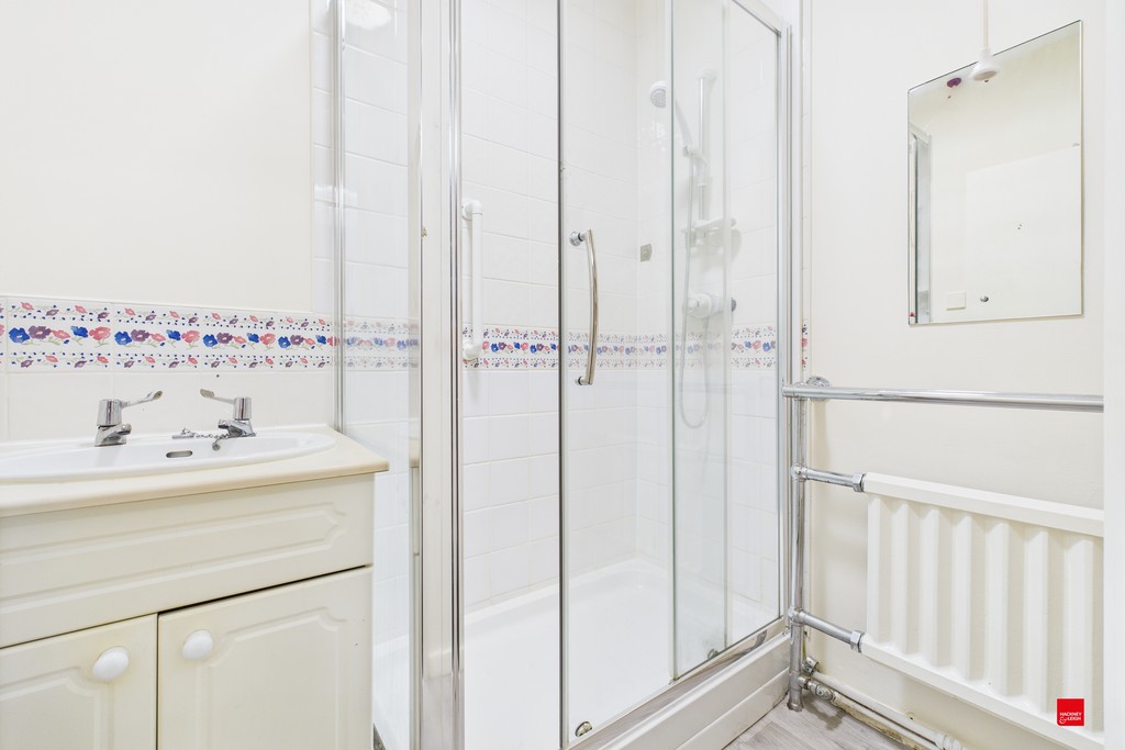 Apartment Bathroom with Shower at Abbeyfield Nine Oaks in Windermere, LA23 1BB