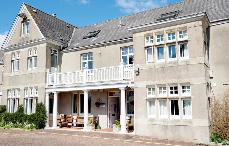 Front view of Hill House, Honiton